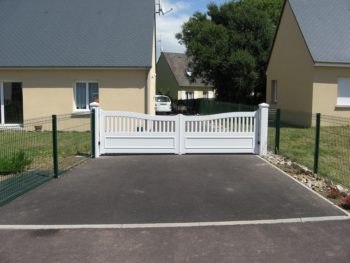 Portail PVC à Cherbourg dans la Manche