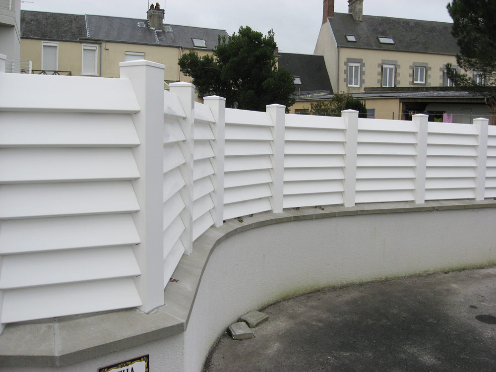 Pose de clôture de jardin à Granville et dans la Manche - 3CJ